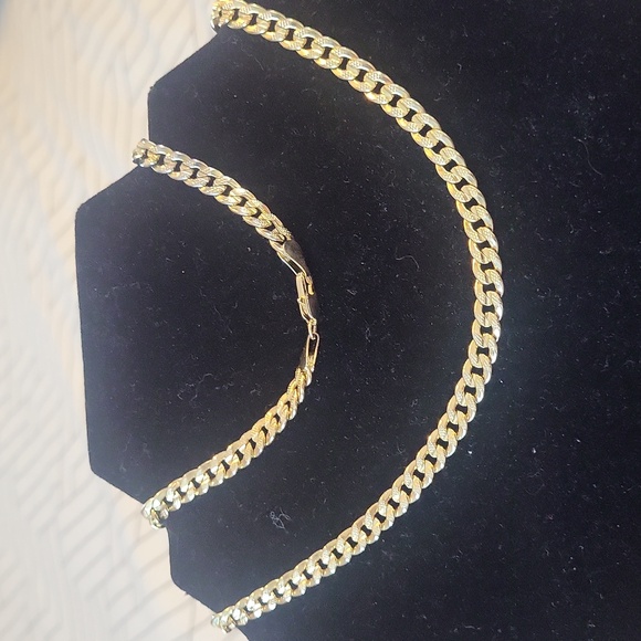 18k Saudi Gold Plated Chain Necklace - Picture 7 of 7